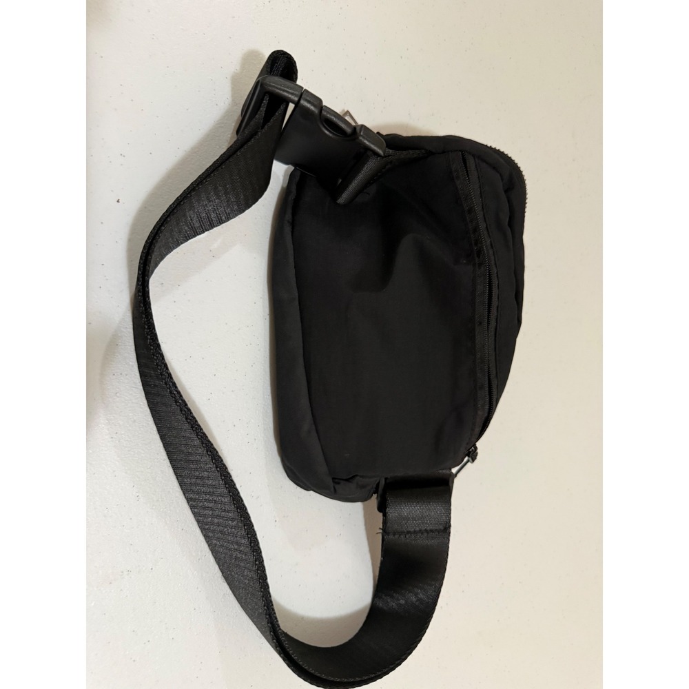 Lululemon Everywhere Belt Bag Black Nylon 1L Waist Pack Crossbody Bag